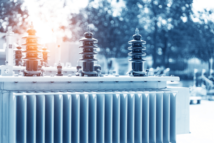 ترانس برق فشار قوی یکی از اجزای اصلی در سیستم های توزیع برق است که برای تبدیل ولتاژ بین دو سطح فشار قوی مورد استفاده قرار می‌گیرد
